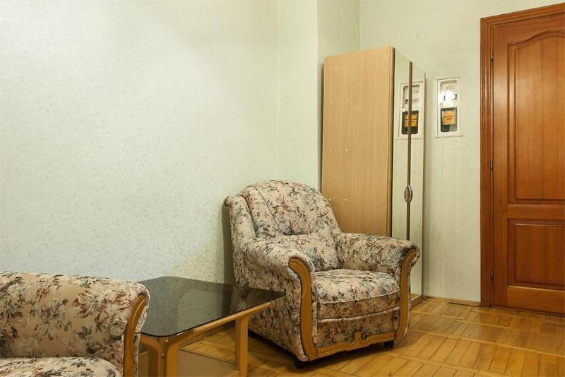 911 Apartments Antonovichа Kyiv Exterior photo